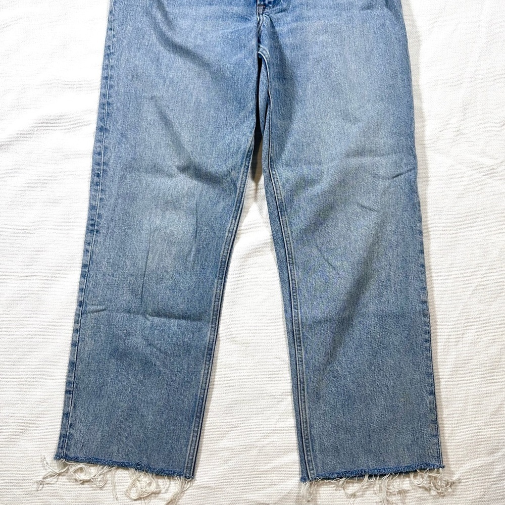 Abercrombie 90’s Straight Ultra High Rise 10 30 Mid Wash Cropped - Picture 4 of 5
